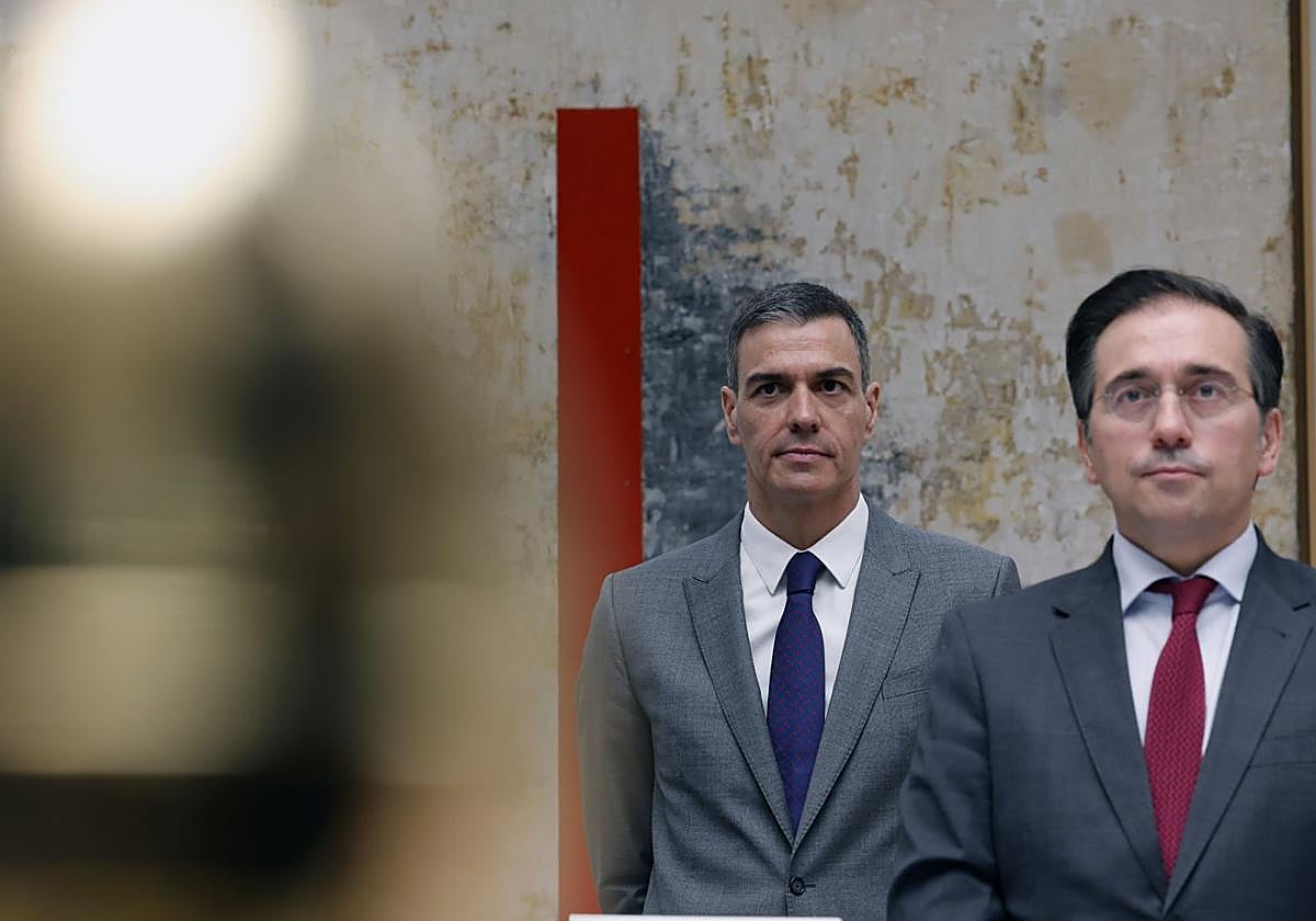 Pedro Sánchez y José Manuel Albares