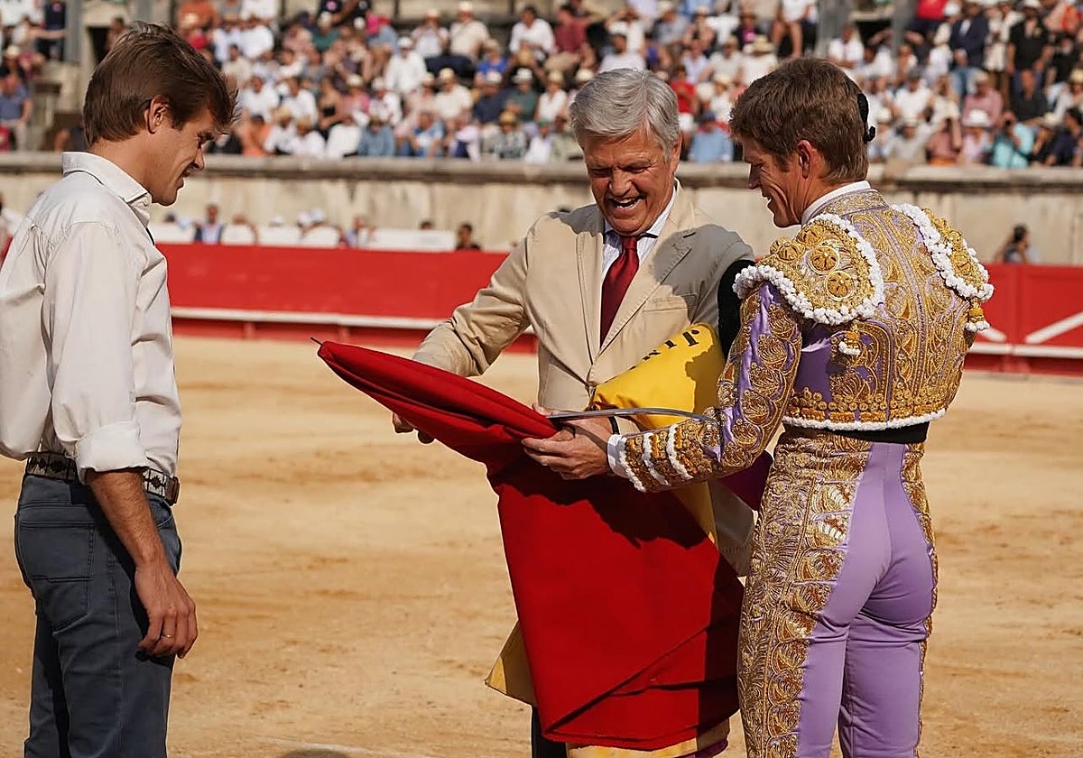 Espartaco cede los trastos a Borja Jiménez