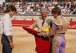 Así fue la confirmación de Borja Jiménez en Nimes de manos de Espartaco