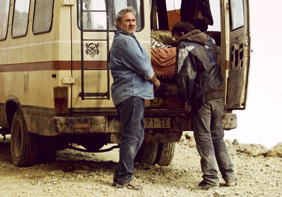 Sergi López en 'Sirat', mirando a su destino