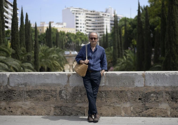 El escritor José Carlos Llop, en Palma de Mallorca.