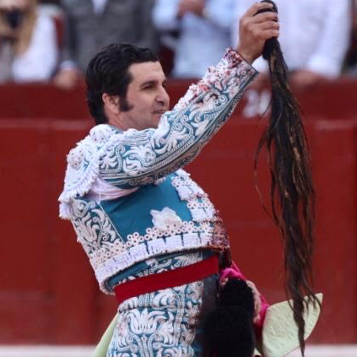 ¡Repiquen las campanas por Morante en Salamanca!