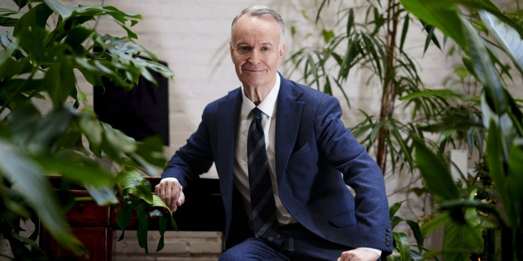 Andrew O'Hagan : «A los oligarcas rusos les encanta reunirse con periodistas: están locos»