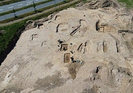 Descubren en Dinamarca un cementerio vikingo del siglo X con espectaculares objetos antiguos