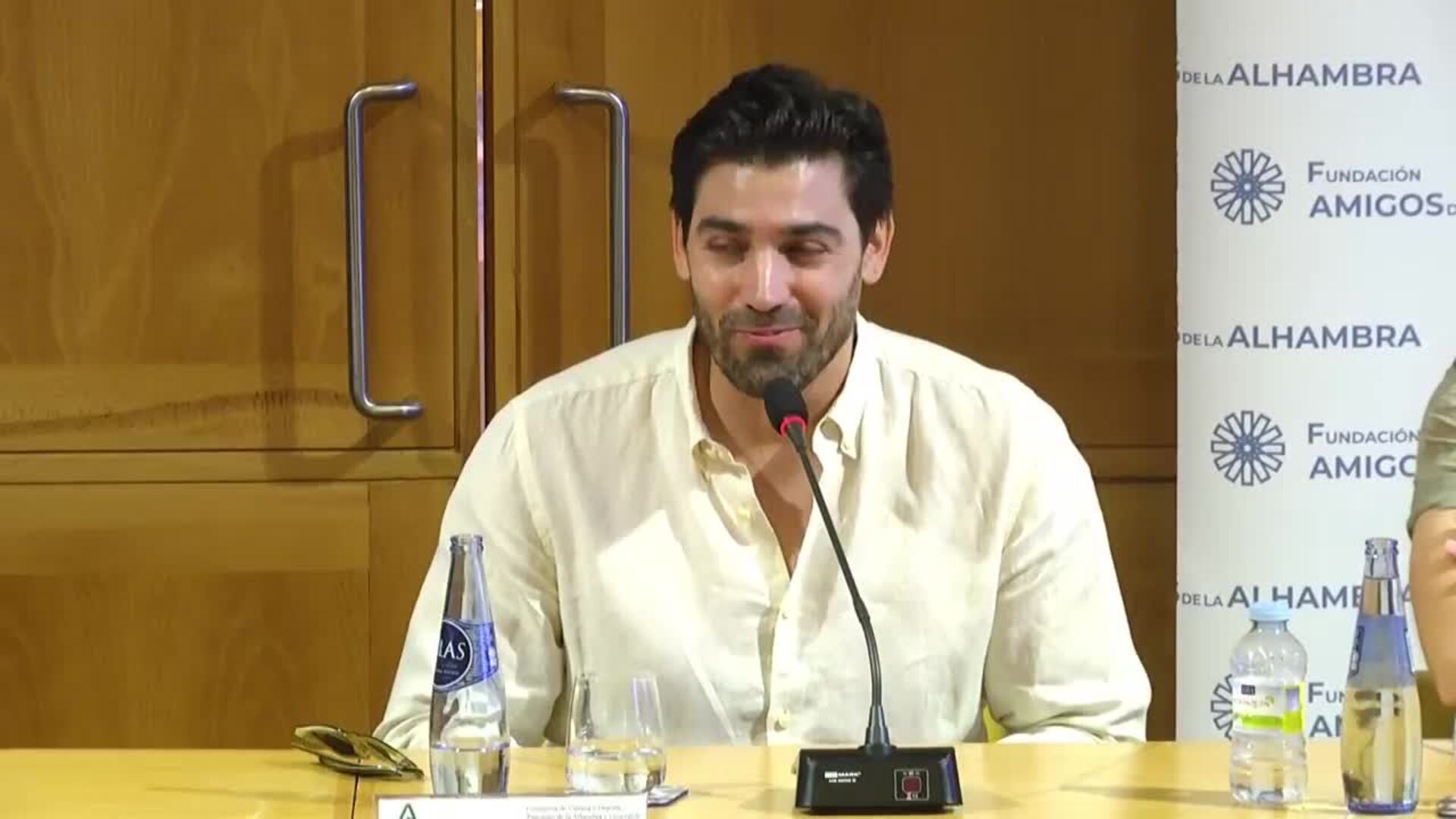 Superman sobrevuela Granada, el poder del cómic para promocionar el patrimonio