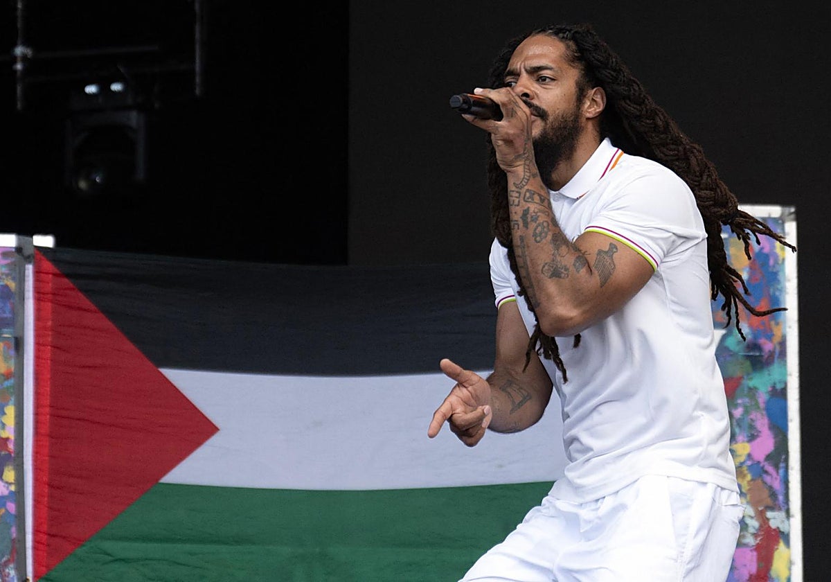 Bobby Vylan, durante su polémica actuación en Glastonbury