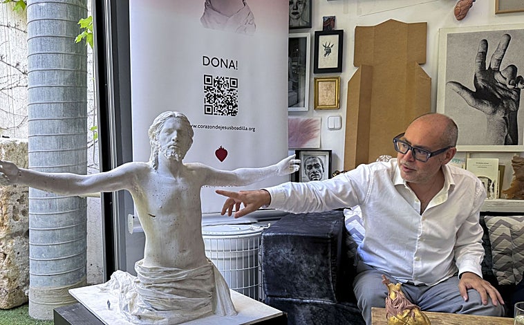 Imagen principal - El proyecto del Sagrado Corazón de Boadilla y el Cristo del Otero de Palencia