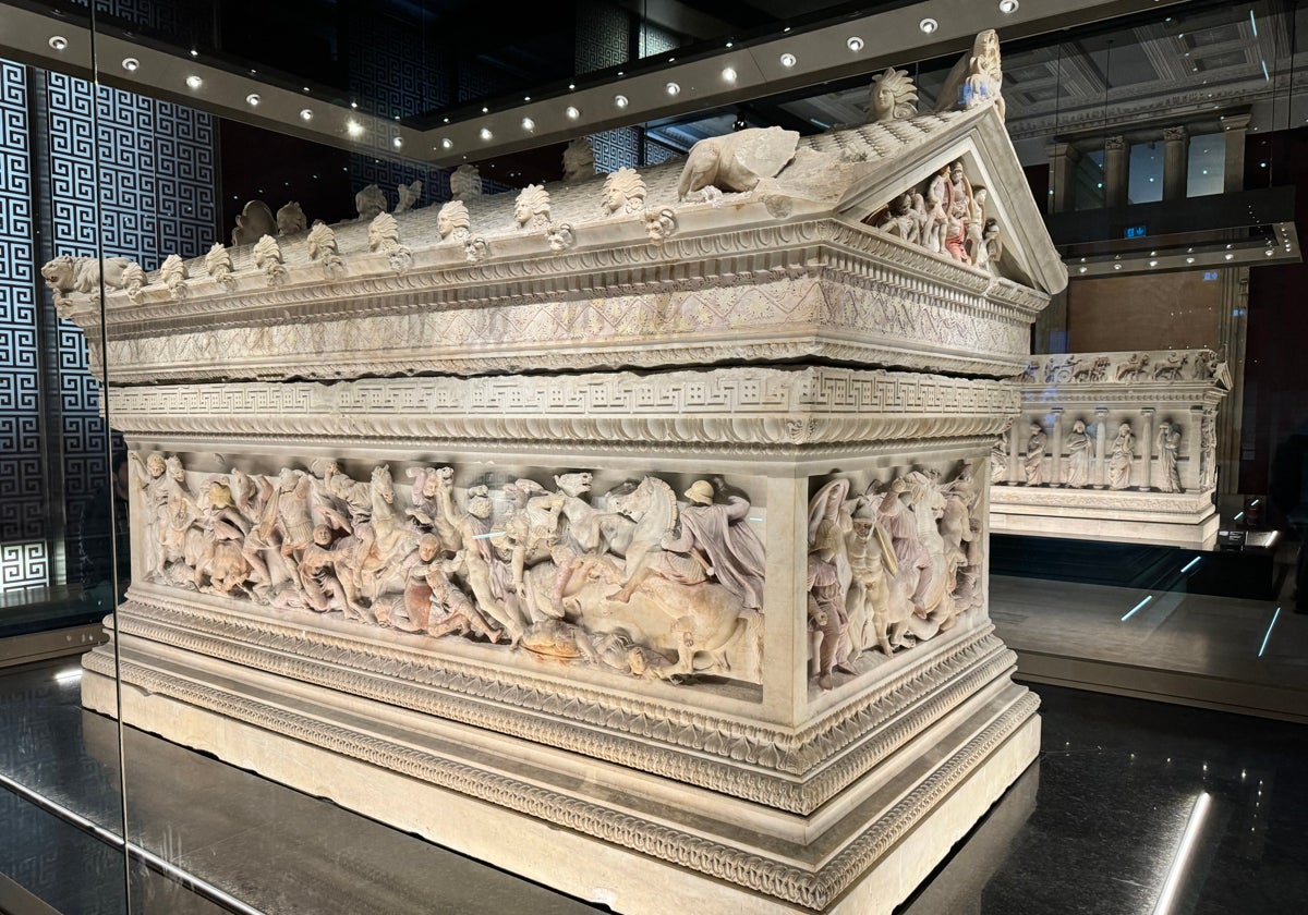 El llamado sarcófago de Alejandro Magno en el Museo Arqueológico de Estambul