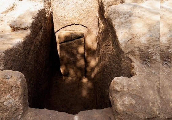Viaje al corazón de la civilización etrusca: descubren cerca de Roma una tumba intacta de hace 2.700 años