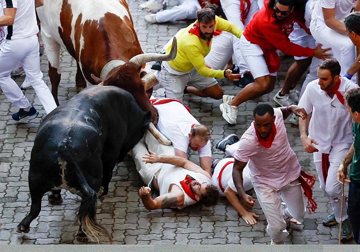 Segundo encierro de San Fermín, en directo: ganadería y última hora en Pamplona hoy