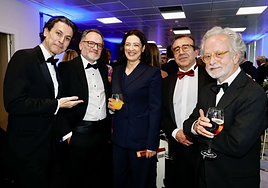 Los invitados a los Premios Cavia 2025, en imágenes