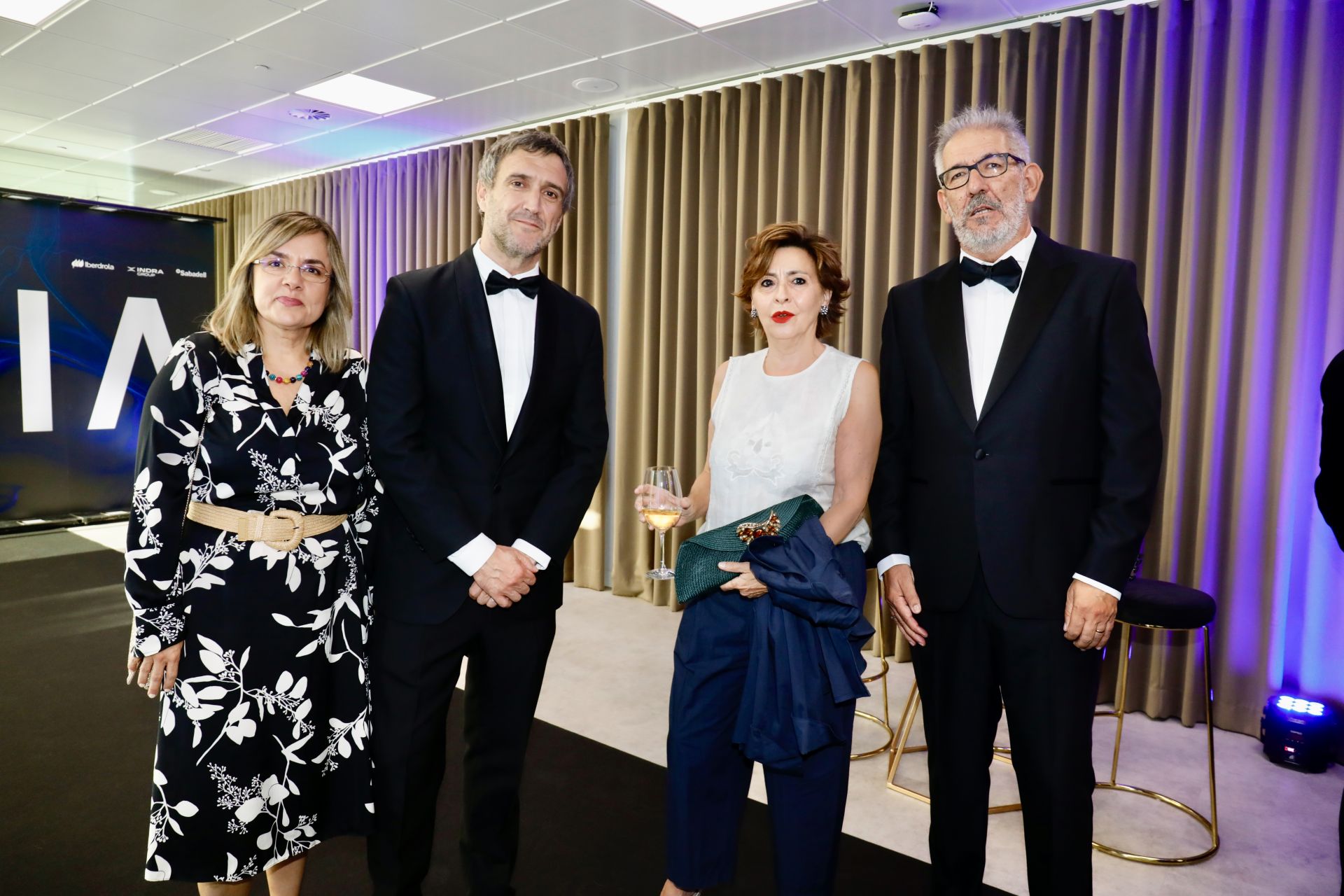 Elena de Miguel, subdirectora digital de ABC, junto a Fernando Belzunce, director general editorial de Vocento y los Premio Luca de Tena 2022, Inés Artajo, y Premio Mingote 2025, Txema Rodríguez