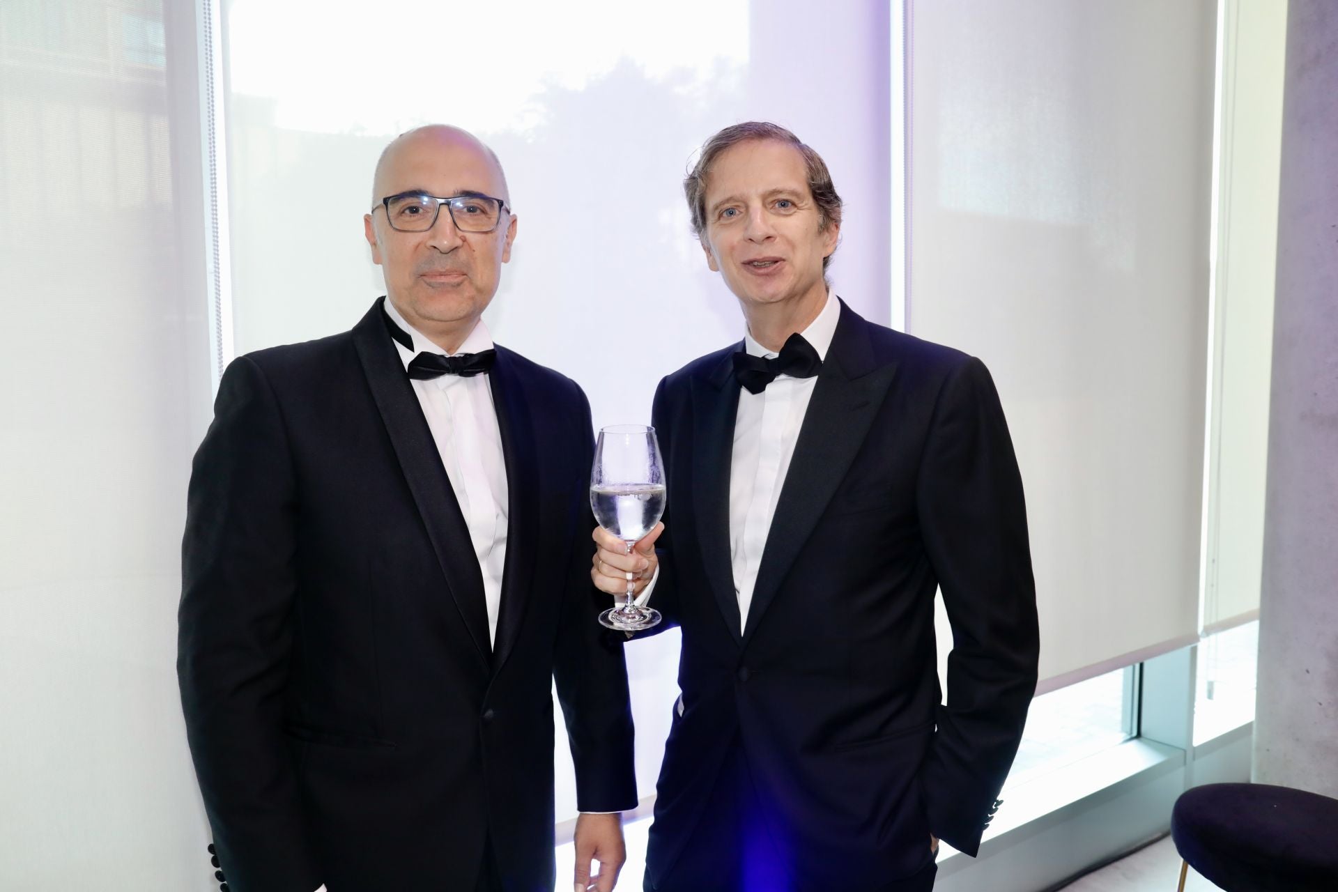 Francisco Sánchez Segura, presidente de Airbus, y Carlos Ortega, presidente de Acerinox, antes la entrega de los Cavia