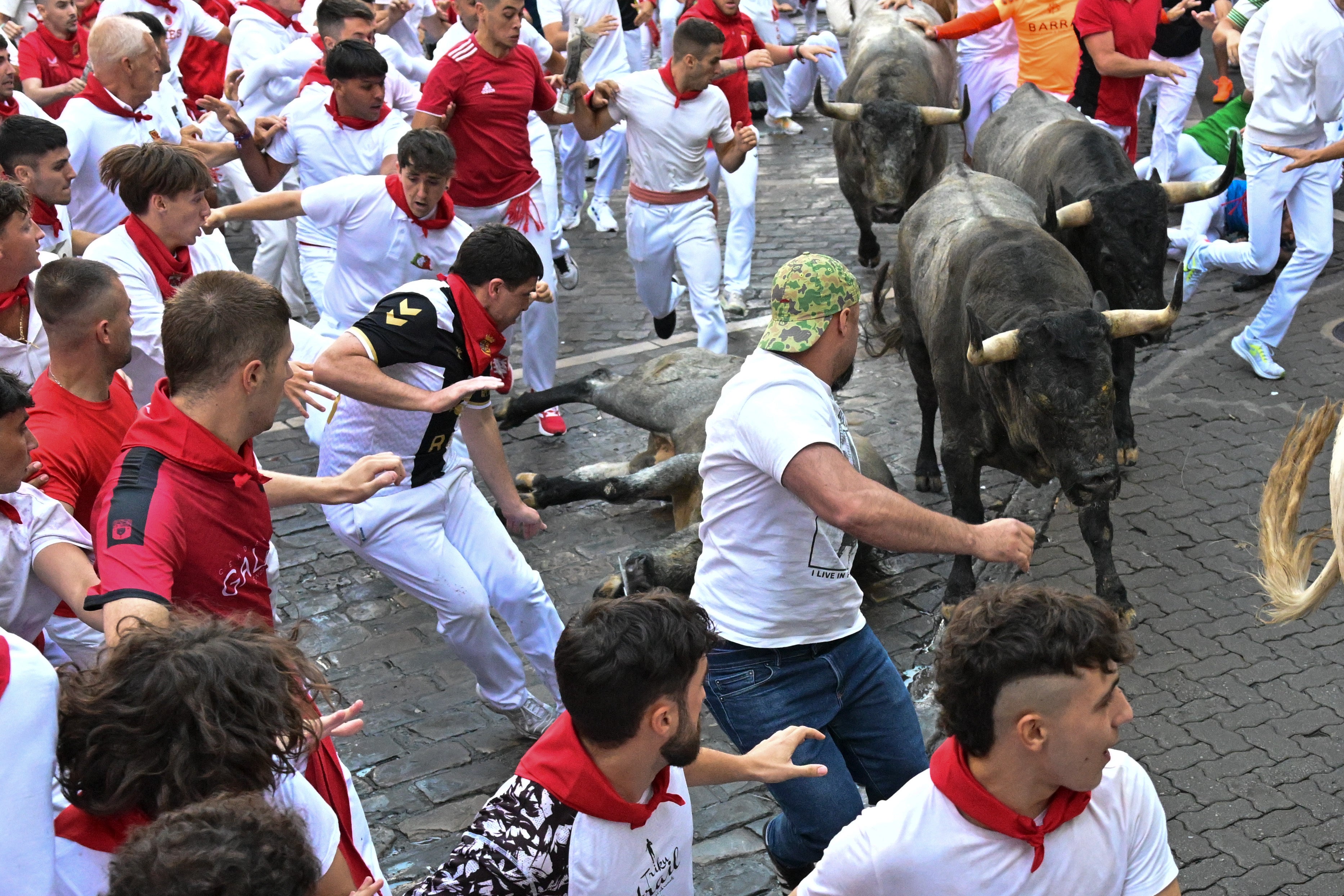 El sexto encierro de los Sanfermines, en imágenes