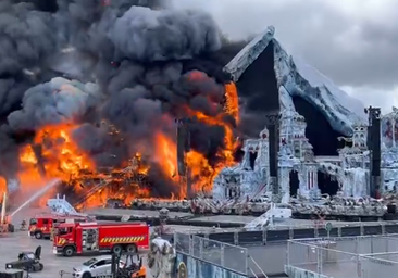 Un pavoroso incendio quema el escenario principal de Tomorrowland en Bélgica