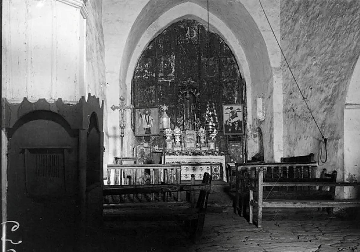 Fotografía del lugar donde descansaba el retablo antes de ser vendido