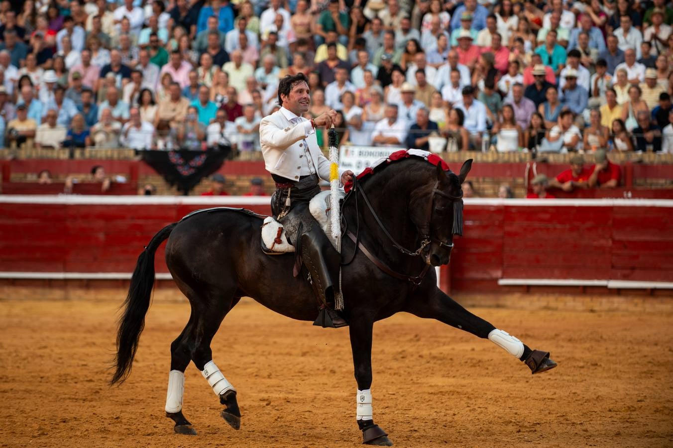 Sergio Galán, Diego Ventura y Andrés Romero pusieron en pie a los tendidos de La Merced