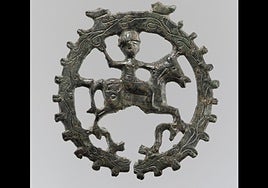 Recuperados en Estados Unidos dos colgantes visigodos expoliados que fueron vendidos al Met