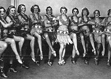 İkincil Görüntü 1 - Yukarıdan aşağıya: İspanya'ya en eksiksiz şovları getiren Harry Fleming'in boğazında gösterin; 'Las Pavas' dergisinin vicute, kahramanları; Danslar için delilik kabarlara ve salonlara ulaştı