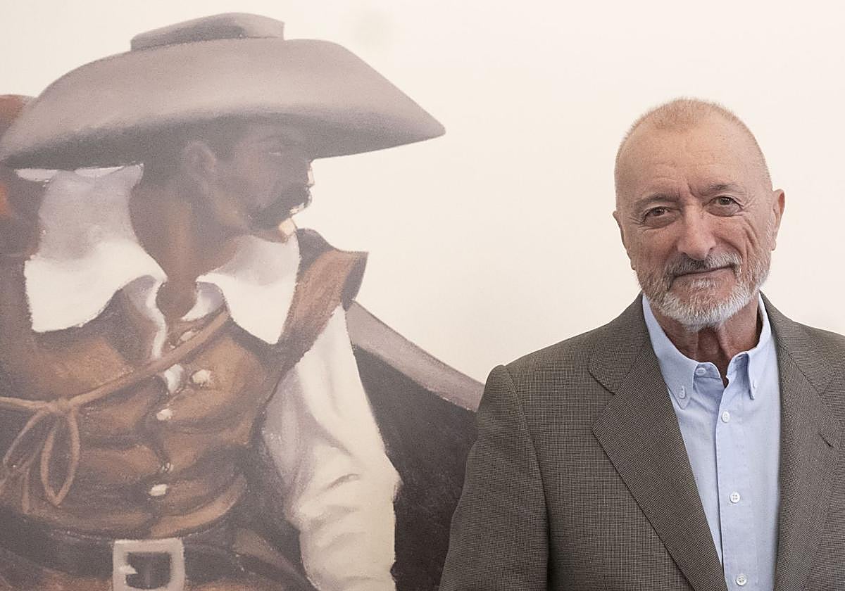 Arturo Pérez-Reverte, durante la presentación de la nueva novela de Alatriste