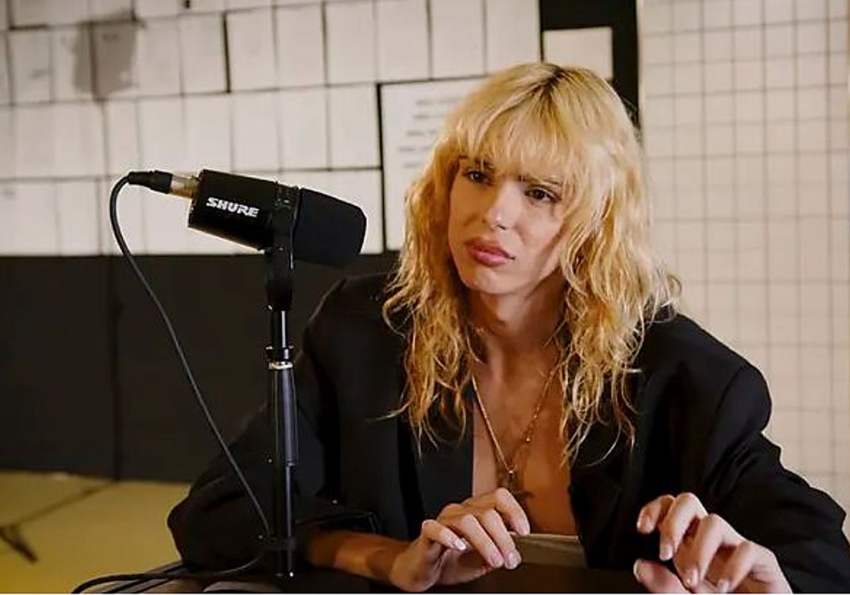 Samantha Hudson en uno de los capítulos de la serie