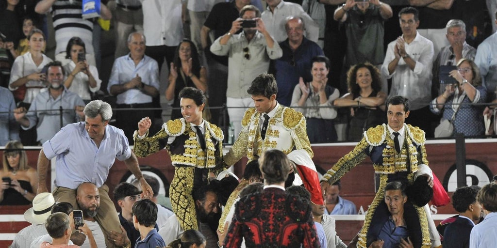 Grandiosa tarde de toros y toreros: Ureña indulta a Diablillo y sale a hombros con Roca Rey, Caballero y Daniel Ruiz
