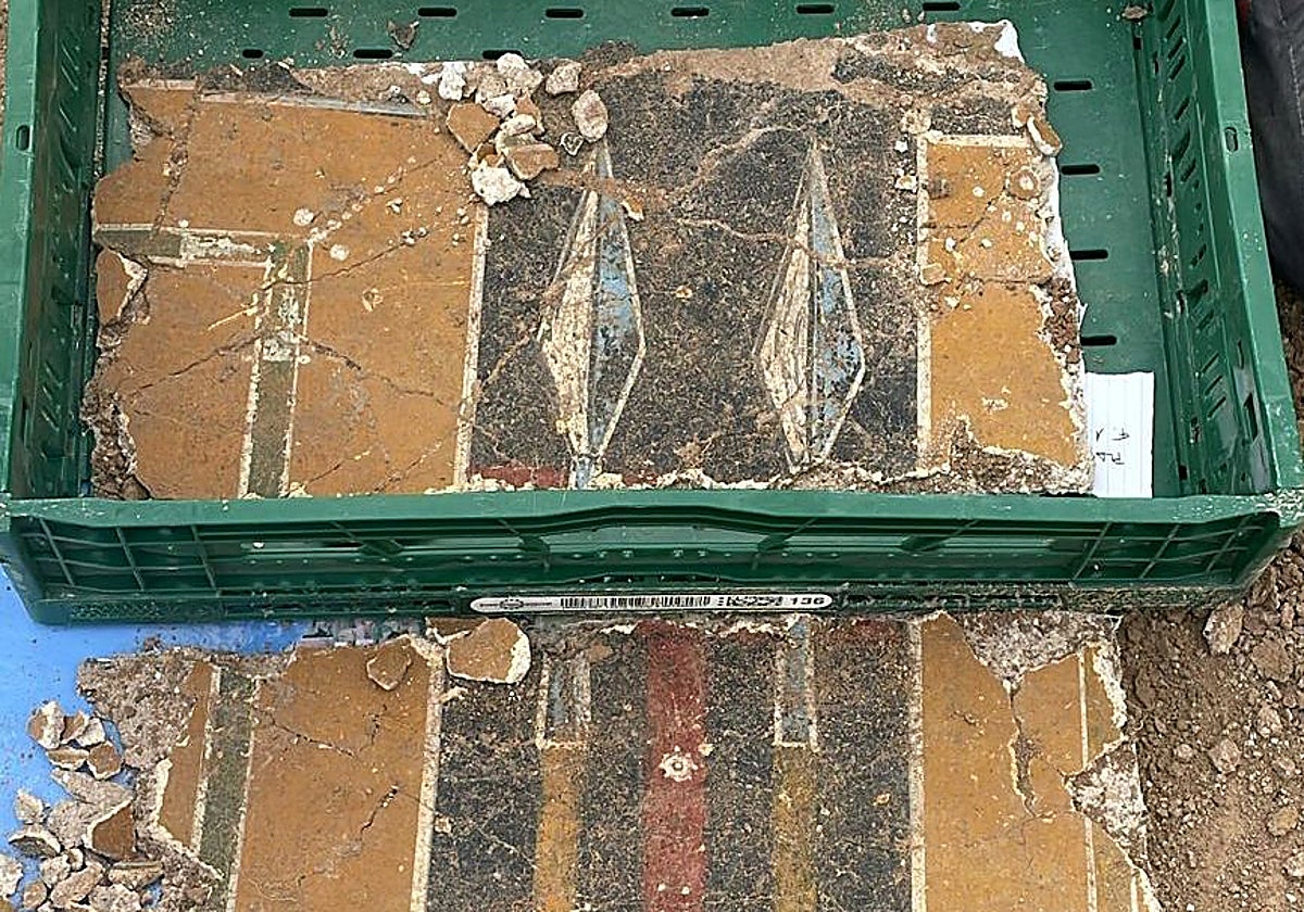 Pintura mural única descubierta en el Pedernal de Bursao