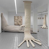 'Fragmento ausente', de Ela Fidalgo: manos que aman