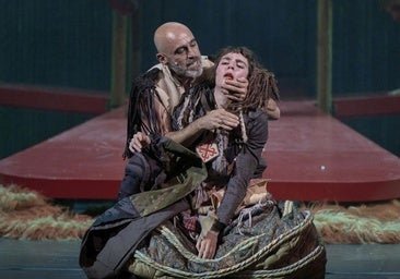 'Fuenteovejuna', una obra que «quiere mirar al pasado para no olvidar y comprender nuestros orígenes»