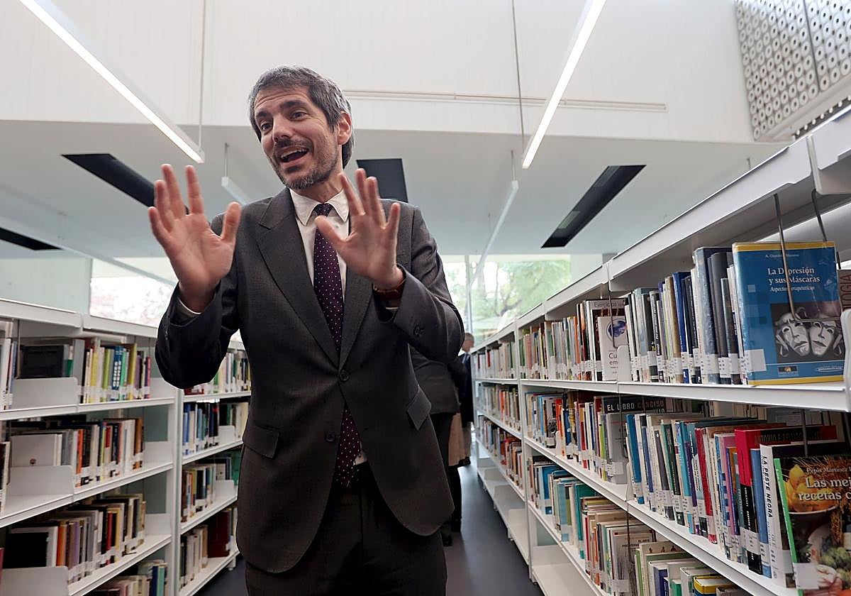 Ernest Urtasun, en la Biblioteca Pública del Estado de Córdoba