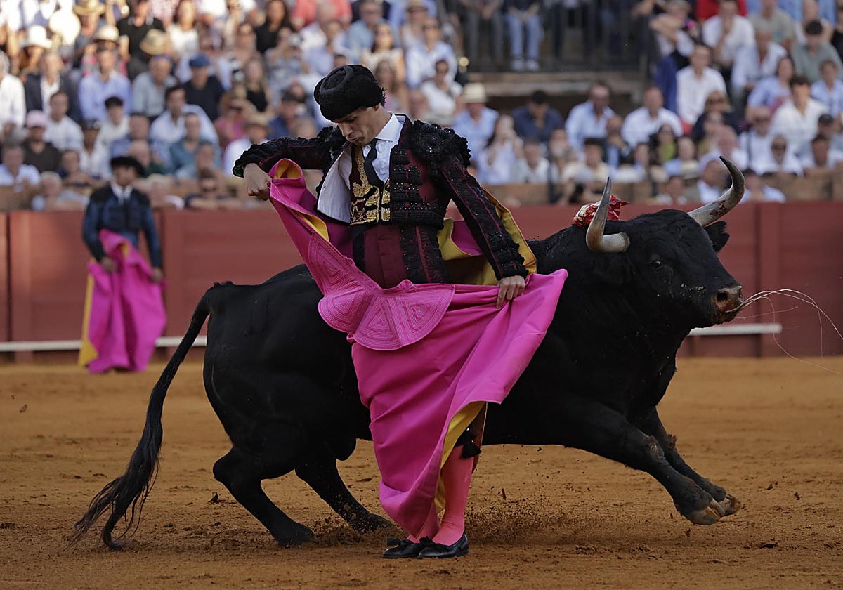 Pablo Aguado deleitó en el quite por chicuelinas