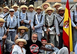 Historia, música y salvas para derrotar al olvido de los últimos de Filipinas, Cuba, Puerto Rico