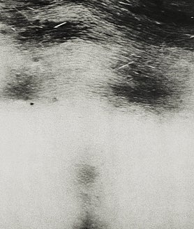 Imagen secundaria 2 - De arriba abajo, 'Flor y mujer 2'; detalle de 'Flor y hombre'; y 'La otra cara'