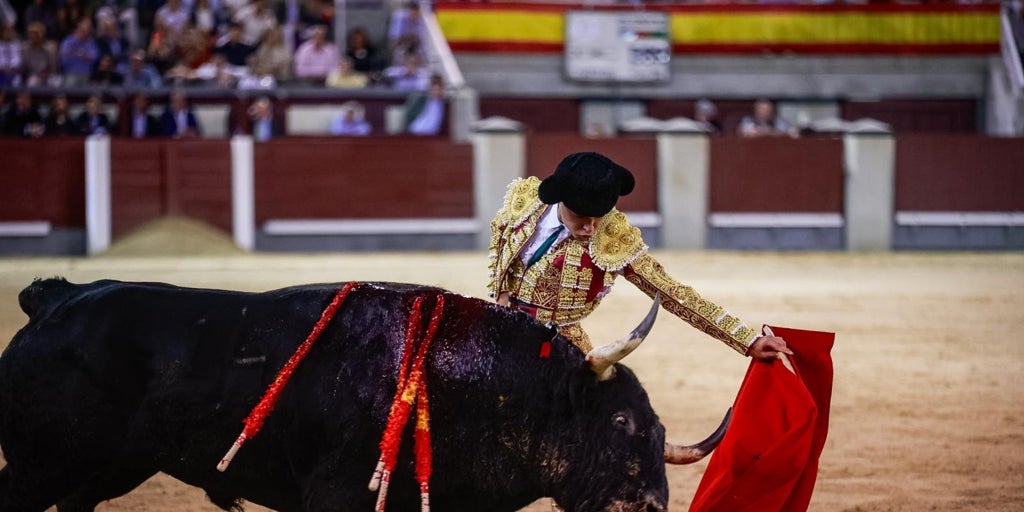 La alargada sombra de Victoriano del Río en el mayúsculo petardo de Domingo Hernández