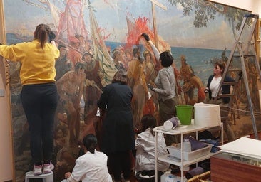 Los técnicos del Museo Naval salvan el cuadro de Colón atacado por los ecoterroristas de Futuro Vegetal