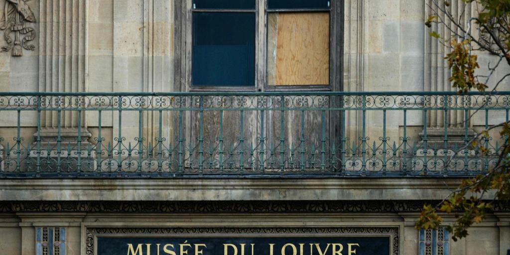 El museo del Louvre valora las joyas robadas en 88 millones de euros