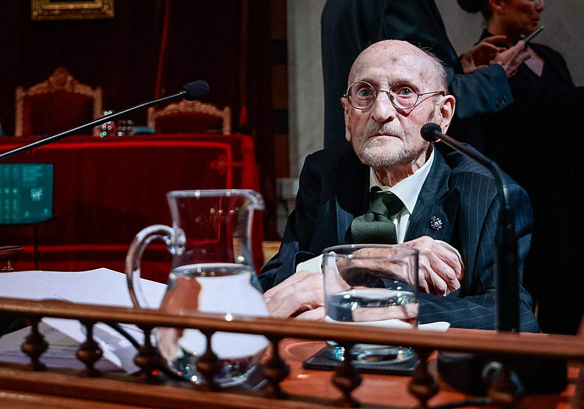 Álvaro Pombo, ayer en la apertura del curso académico en la RAE