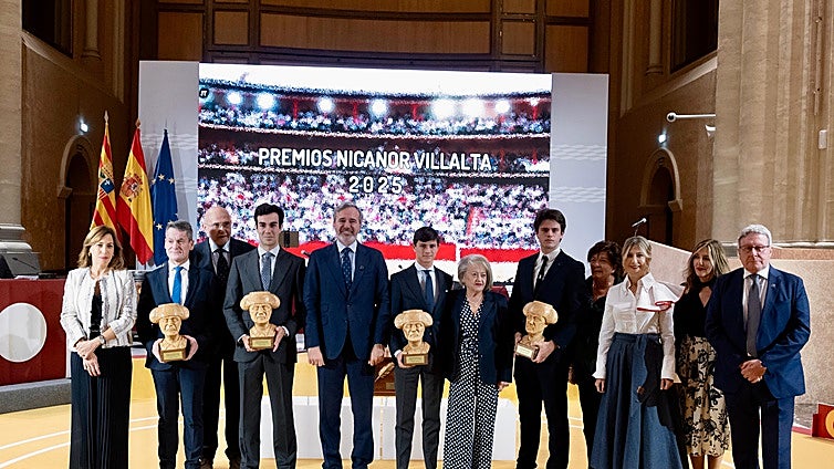 El presidente de Aragón reivindica la Fiesta como «arte, historia, economía y defensa de la España rural» en la entrega de los premios Nicanor Villalta