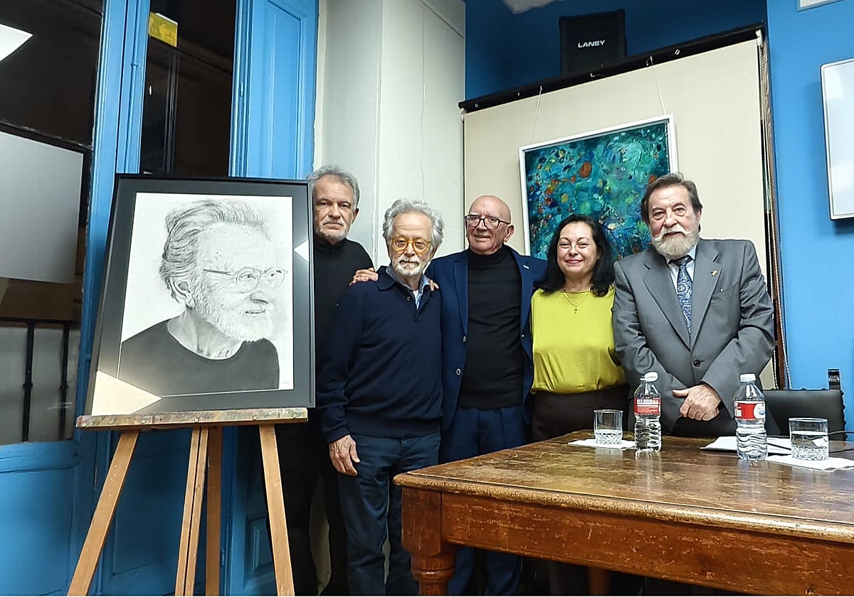 From left to right, Pedro Toceda, Fernando Colombo, Diego Canca, AEPE Secretary General, Dolores Barreda, and its President, José Gabriel Astudillo.