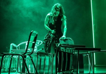 Rocío Molina le pone voz y palabra a su baile en 'Calentamiento'