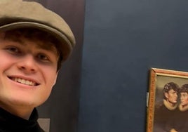 Dos 'tiktokers' burlan la seguridad del Louvre y consiguen colgar un retrato de ambos cerca de la Mona Lisa