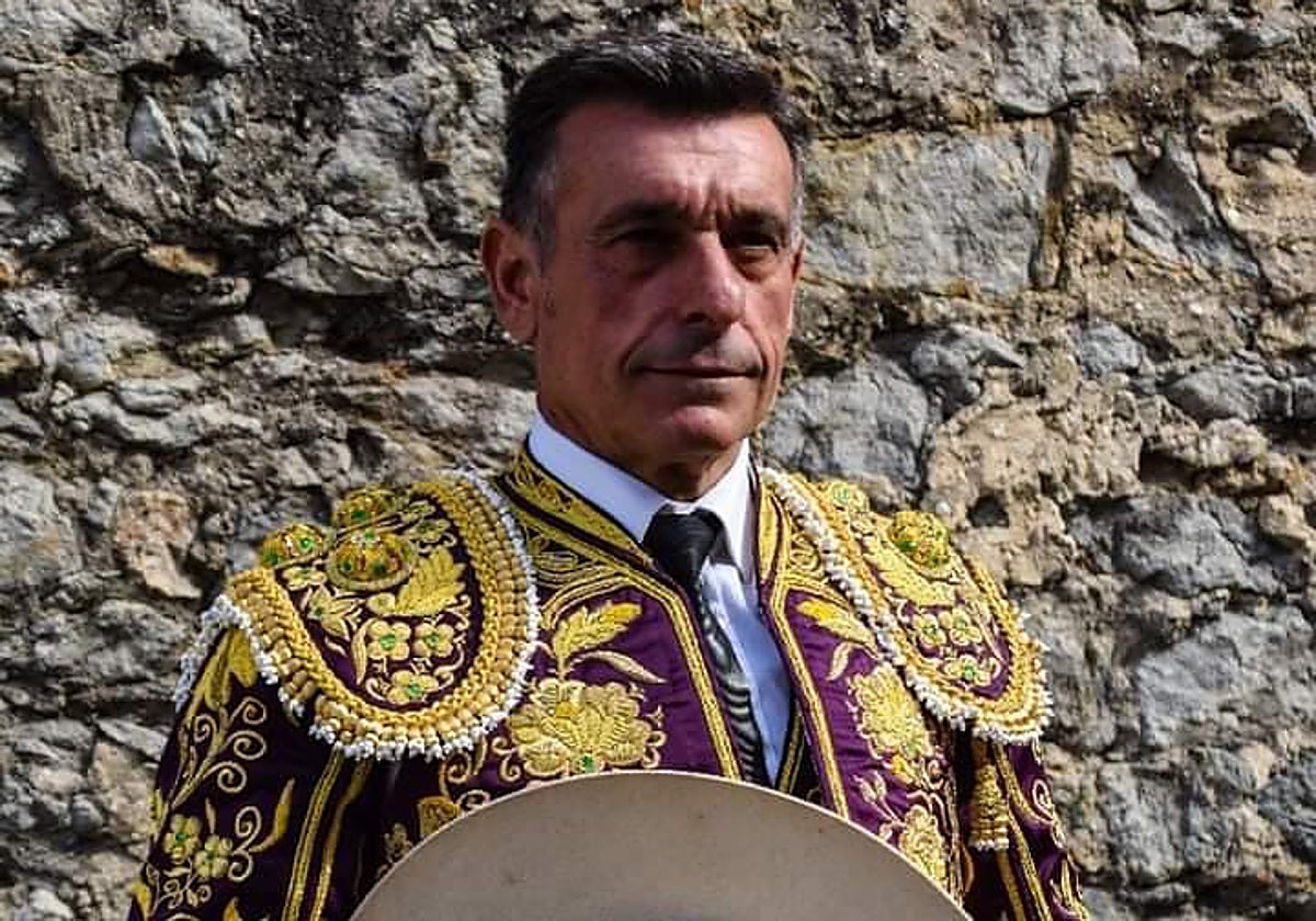 Aurelio Cruz antes de salir hacer el paseíllo