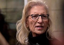 Annie Leibovitz:  «Quiero volver a fotografiar a Rosalía, dilo en tu artículo»