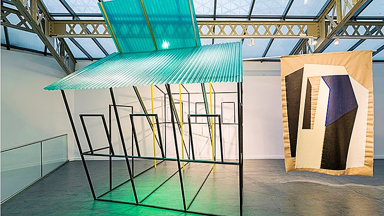 'Fueradentro' y 'Tirarse es sinónimo de futuro...': FOD y otros moradores nómadas del hall ciclópeo