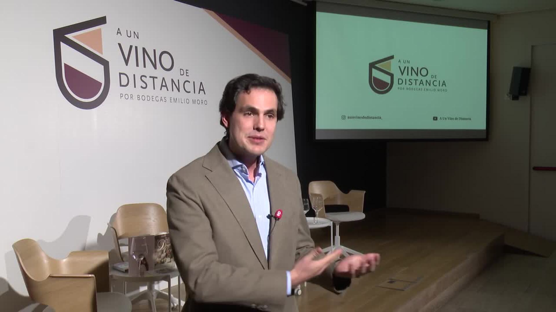 Emilio Moro genera un espacio de &quot;conexión&quot; con el primer directo de &#039;A un vino de distancia&#039;