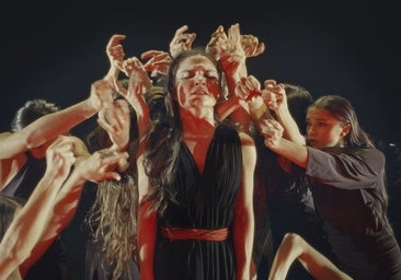 'Viaje al Amor Brujo', un intrincado mosaico de danza