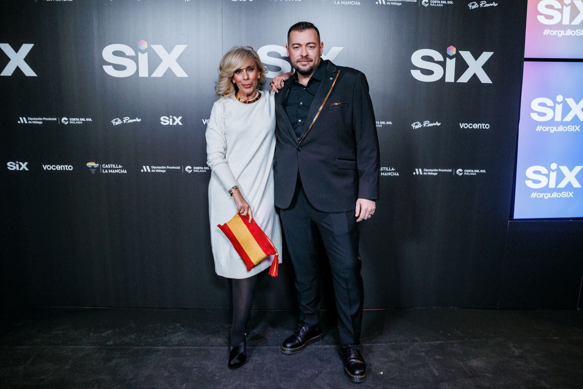 María Eizaguirre, directora de comunicación de RTVE; e Iván Gelibter, director de la revista SIX.