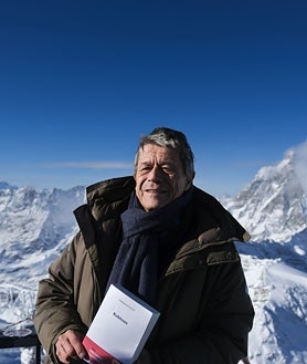 Secondary image 2 - Carrère in the Italian Alps.