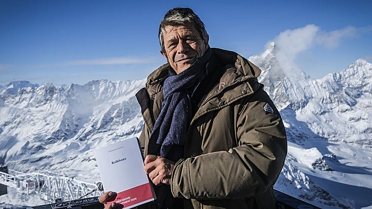 Emmanuel Carrère, en la cumbre del Yo literario: «la novela no tiene definición y eso es lo que la hace increíble»