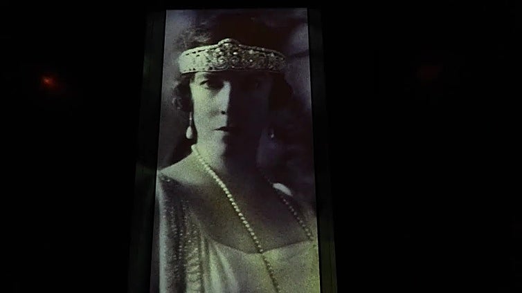 Una exposición en París reúne joyas de figuras clave de la historia europea